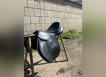 Zu Verkaufen steht ein Neuwertiger springsattel der Marke Tekna