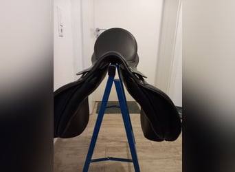Prestige Roma VSD Sitz 18", Kammerweite 33 VS Sattel Richtung Dressur, schwarz, Neuwertig