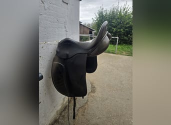 Sattel günstig abzugeben