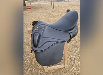 SOMMER Remos X-Cross Dressage Sattel zu verkaufen