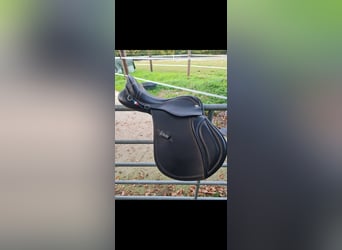 Springsattel Vielseitigkeitssattel 17zoll neu springpferd