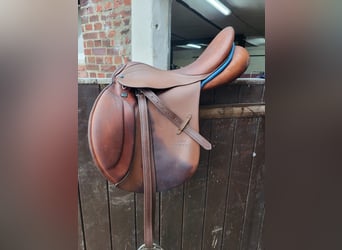 Stübben VSS Sattel Roxane inkl Steigbügelriemen & Sattelgurt