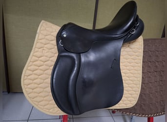Vielseitigkeitssattel schwarz, maßgefertigt für schmales Pferd, Sitzfläche 17,5 Zoll