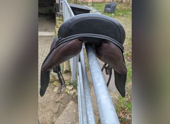 Wie neu! Hochwertiger Osmo Sattel (17,5") 