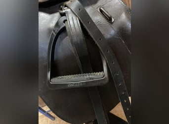 Bocksattel - Kavallerie Armeesattel - Wehrmacht englischer Sattel zu verkaufen