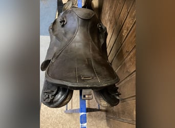 Bocksattel - Kavallerie Armeesattel - Wehrmacht englischer Sattel zu verkaufen