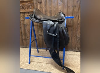 Bocksattel - Kavallerie Armeesattel - Wehrmacht englischer Sattel zu verkaufen