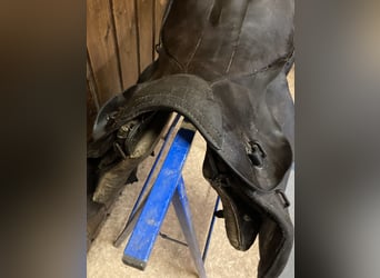 Bocksattel - Kavallerie Armeesattel - Wehrmacht englischer Sattel zu verkaufen