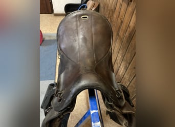 Bocksattel - Kavallerie Armeesattel - Wehrmacht englischer Sattel zu verkaufen