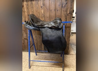 Bocksattel - Kavallerie Armeesattel - Wehrmacht englischer Sattel zu verkaufen