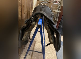 Bocksattel - Kavallerie Armeesattel - Wehrmacht englischer Sattel zu verkaufen