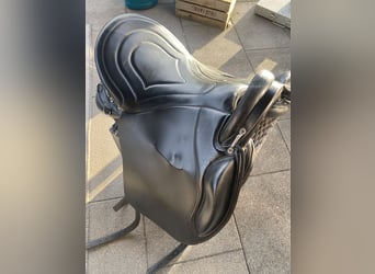 Hochwertiger Sommer Distanz- und Wanderreitsattel