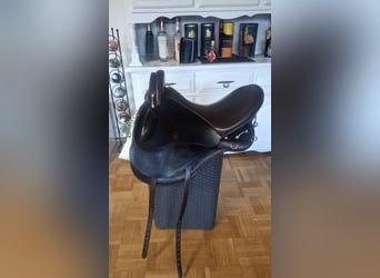 neuwertiger Sommer Spirit Wanderreitsattel in 17,5“ Distanz inklusive Sommer- Sattelschoner Gummizug
