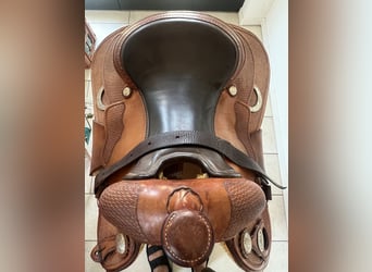 Brauner Westernsattel