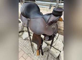 Schicker Wade Tech Sattel FQH „15,5“ zu verkaufen