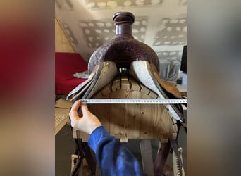 Schöner Westernsattel - Wildleder / Roping Horn