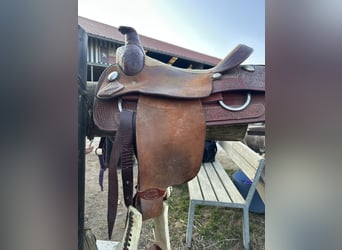 Schöner Westernsattel - Wildleder / Roping Horn