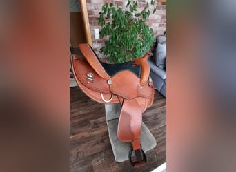 Westernsattel mit Gurt, Stone Deek - NEU -Qualitätsleder- Wildledersitz- Punzierung