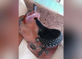 Westernsattel schwarz braun mit Nieten 