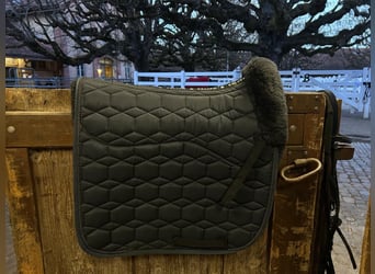 Mattes Lammfellschabracke