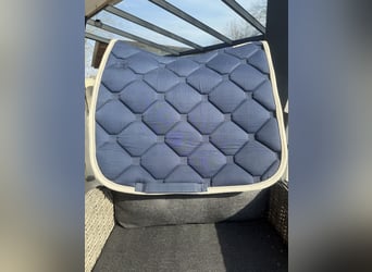 Blaue Waldhausen Dressurschabracke WB/DR