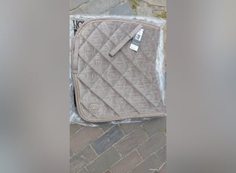 Dressurschabracke Eskadron Heritage Velvet Crytsal 