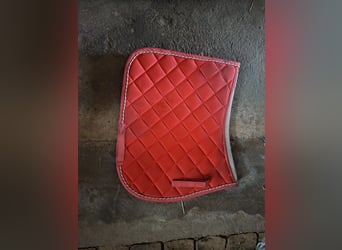 Dressurschabracke in Rosa / Pink - Gebraucht (Verkauf wegen Umstieg auf Western)