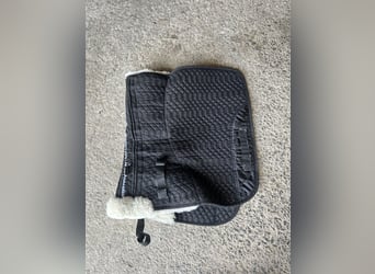 Engel Lammfellschabracke Dressur