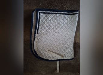Eskadron Dressurschabracke Lang Weiß mit dunkelblauem Rand - Wegen Umstieg auf Westernreiten