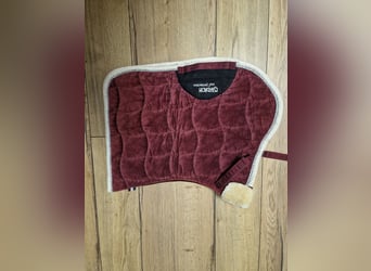 Eskadron Heritage Schabracke samt rot lammfell vs