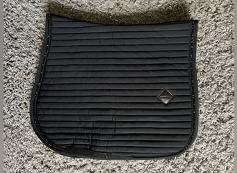 Kentucky Pearls Schabracke VS schwarz WB