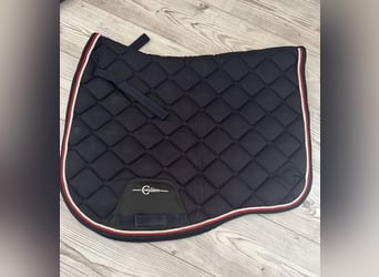 Neue Dressur Schabracke 