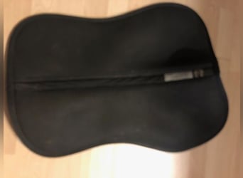 EQUEST Sattelpad schwarz