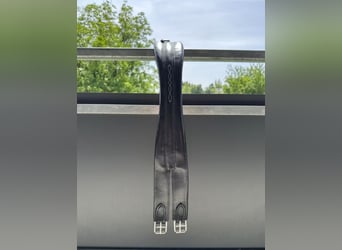 Leder-Sattelgurt l 115cm l Stübben l Schwarz mit Verzierung