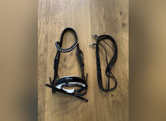 Trense weiß unterlegt mit Lack Nasenriemen