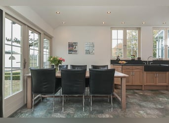 Exklusives privates Reiteranwesen mit Reithalle, Stallungen und luxuriösem Wohnhaus