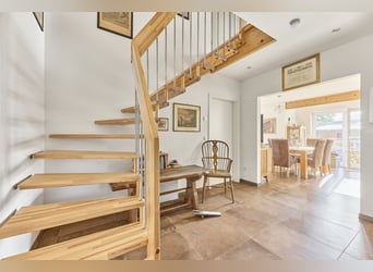 Reiterhof kaufen im Landkreis Kitzingen mit modernem Wohnhaus aus 2019 und Kapazität für 21 Pferde!