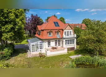 Stilvolle Stadtvilla in Feldrandlage