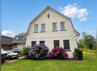 Vielseitige Reitanlage mit großzügigem Zweifamilienhaus in Hude (Landkreis Oldenburg)