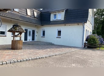 Vielseitige Reitanlage mit großzügigem Zweifamilienhaus in Hude (Landkreis Oldenburg)
