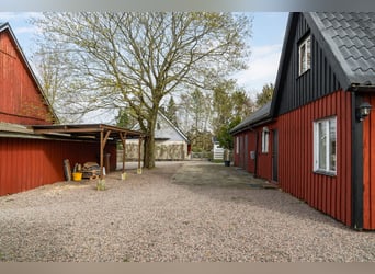 Welcome to this unique and thoughtfully designed equestrian property in Sweden 7,2 ha