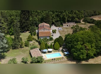 Wunderschiges Anwesen in Südfrankreich mit drei Häusern, beheiztem Pool und 2,2 Hektar Land für Pfer