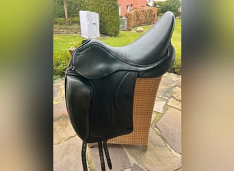 Dressursattel 17,5 Zoll super Zustand
