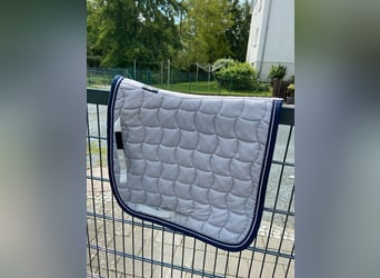 Dressurschabracke neu