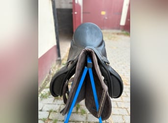 Hennig Dressursattel 17,5 Zoll