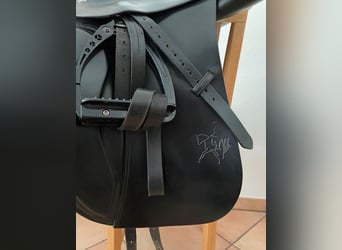 Heuraufe groß mit Sicherheitsfressgitter Pferde