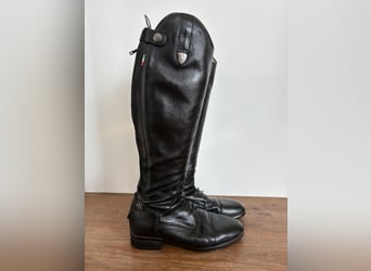 Bretonischer junger Tattini-Stiefel