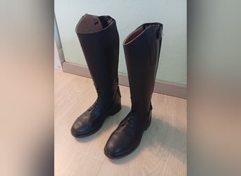 Kaum getragene Lederreitstiefel Größe 32