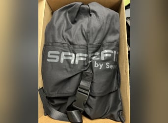 SAFEFIT Airbag-Weste Grösse M - NEU und Original verpackt, wie gekauft bei peiker cee