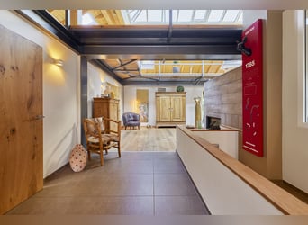 Villa in Taunusstein – Anwesen der Extraklasse mit parkähnlichem Grundstück und Stallungen!